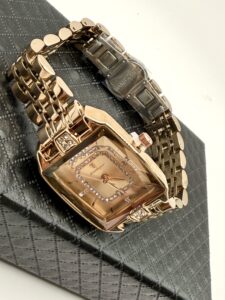 Rose – elegáns női rozéarany karóra Hover